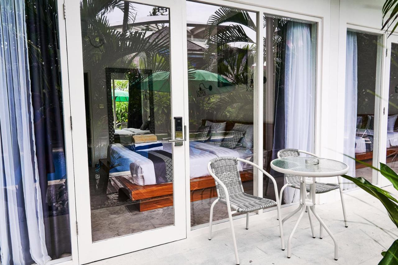 Easy Surf Camp Hotel Kuta  Ngoại thất bức ảnh