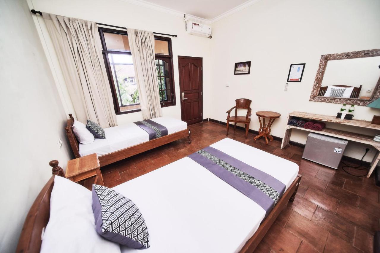 Easy Surf Camp Hotel Kuta  Ngoại thất bức ảnh