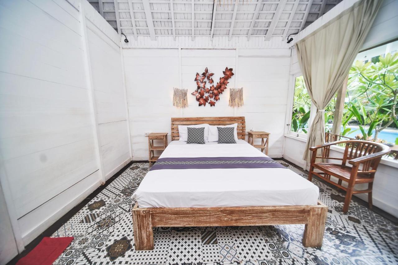 Easy Surf Camp Hotel Kuta  Ngoại thất bức ảnh