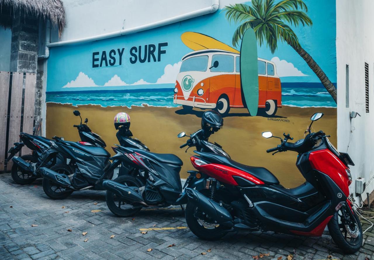Easy Surf Camp Hotel Kuta  Ngoại thất bức ảnh