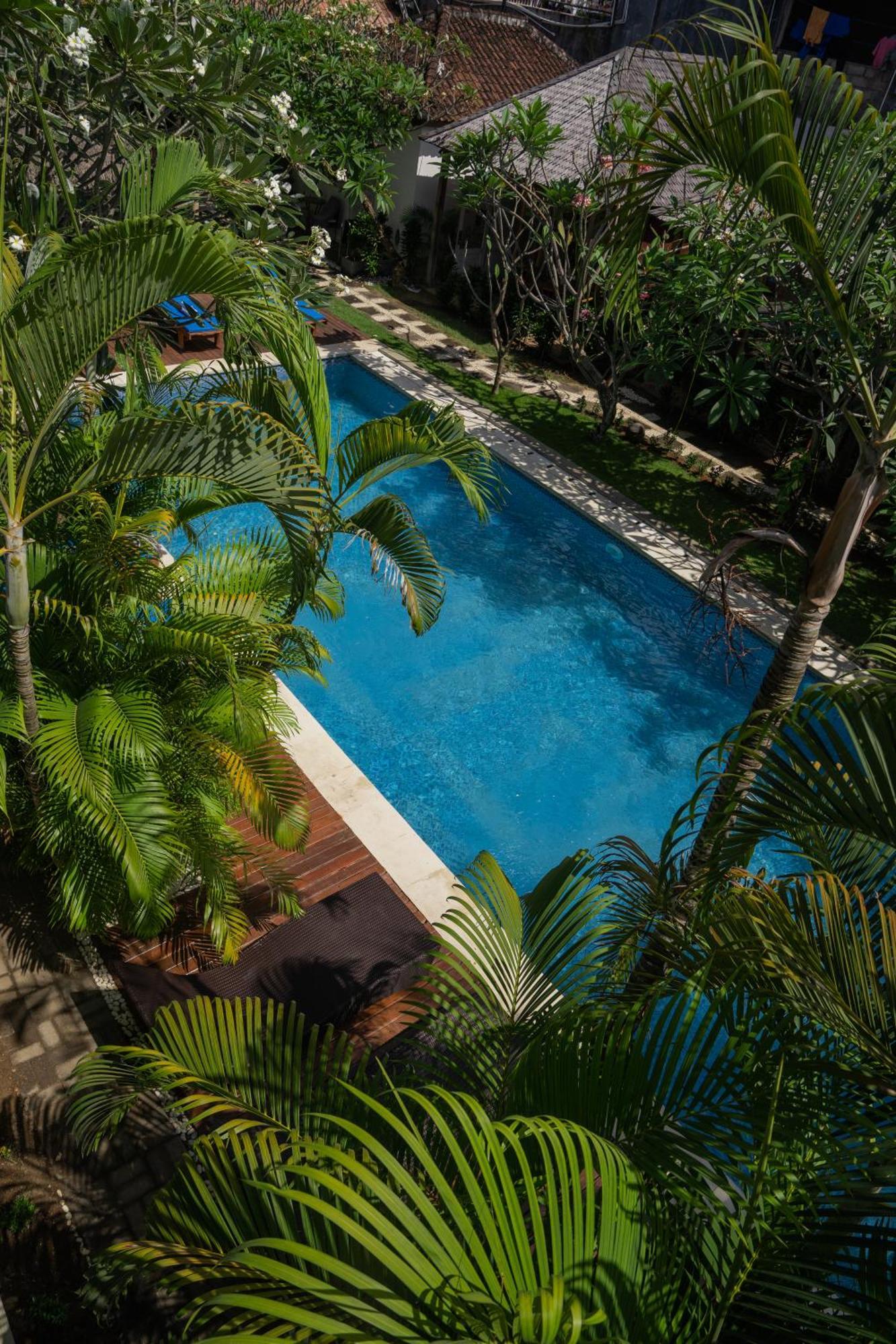 Easy Surf Camp Hotel Kuta  Ngoại thất bức ảnh