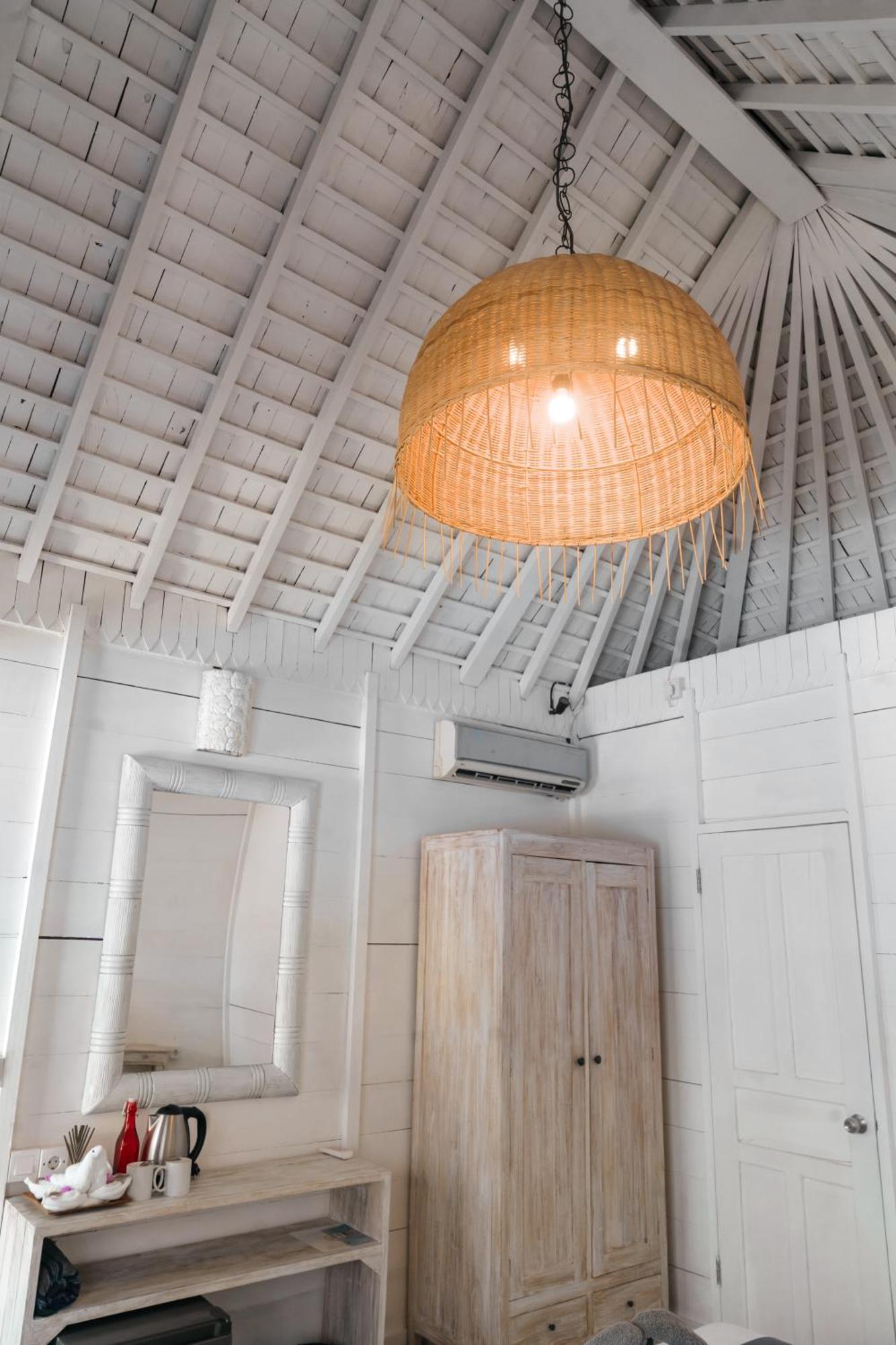 Easy Surf Camp Hotel Kuta  Ngoại thất bức ảnh