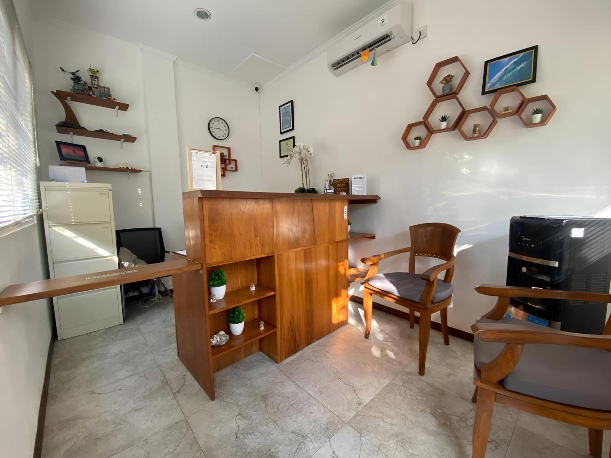 Easy Surf Camp Hotel Kuta  Ngoại thất bức ảnh