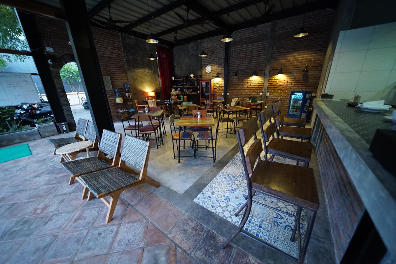 Easy Surf Camp Hotel Kuta  Ngoại thất bức ảnh